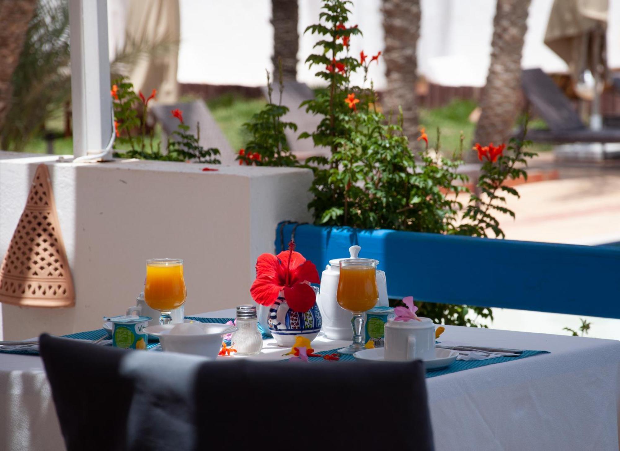 Le Patio De Mezraya Bed and breakfast *