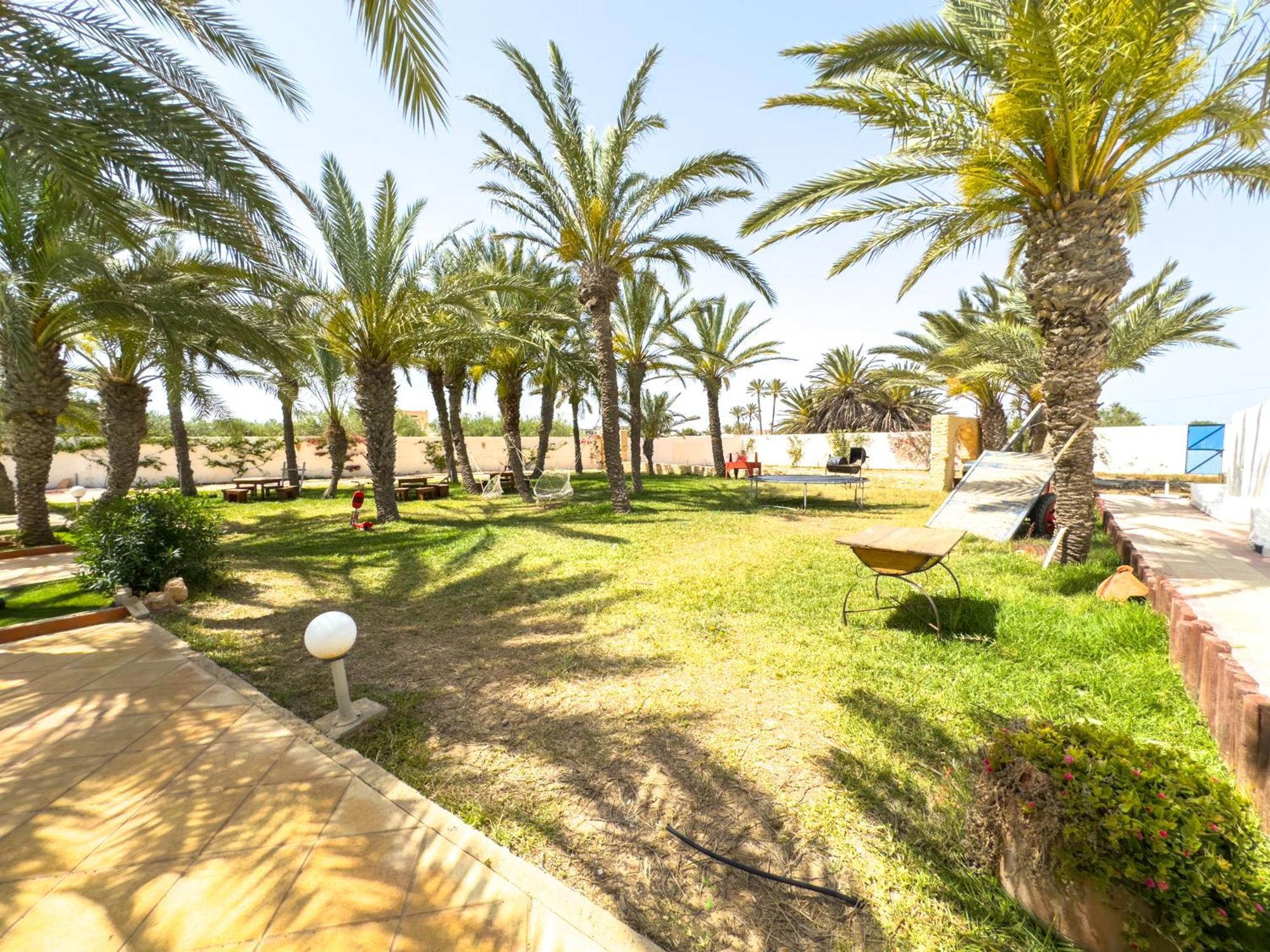 Le Patio De Mezraya Bed and breakfast